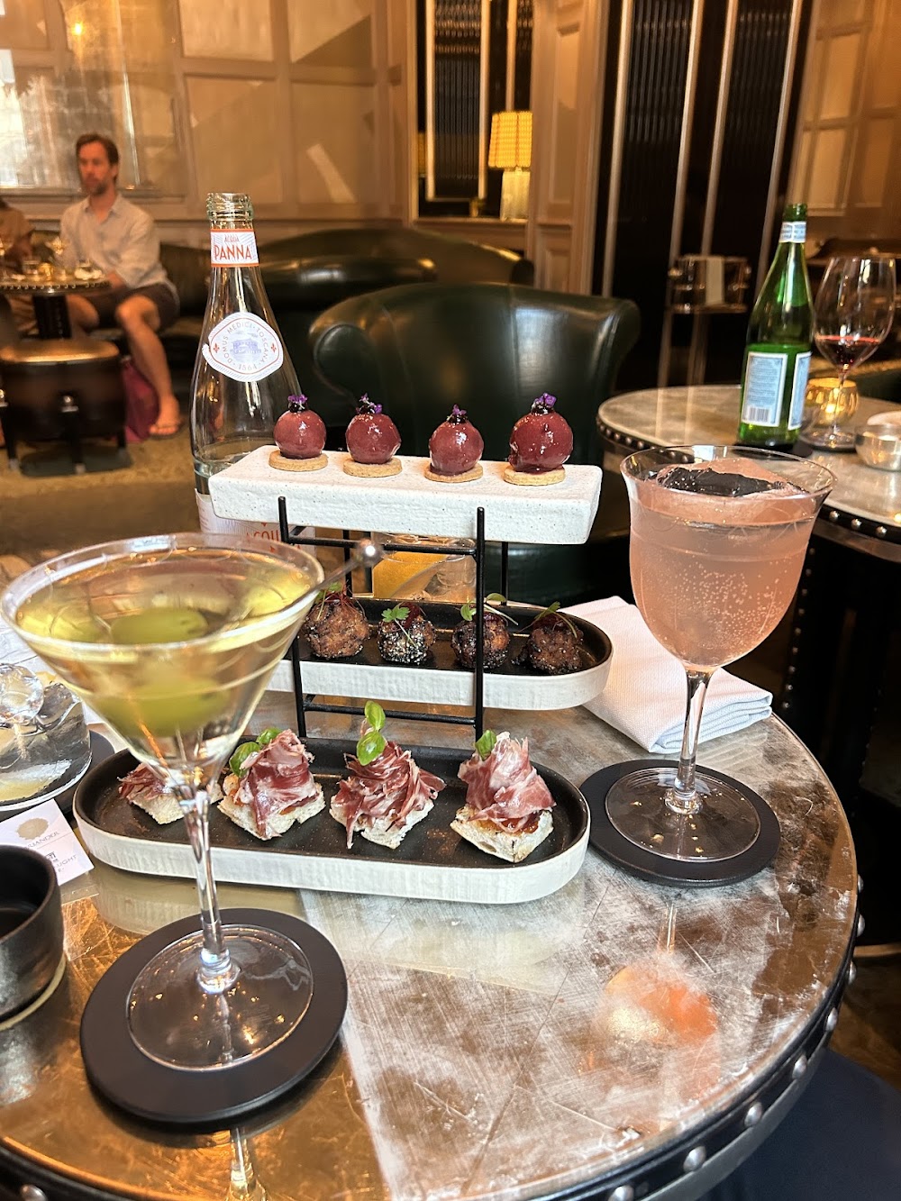 gem image The Connaught Bar 2