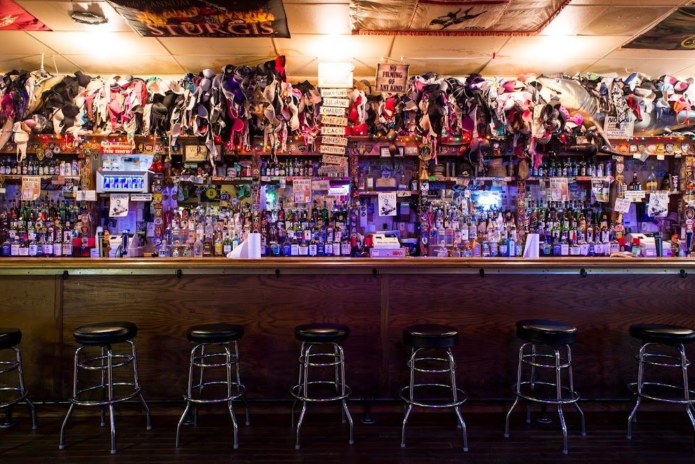 gem image Hogs & Heifers Saloon 10
