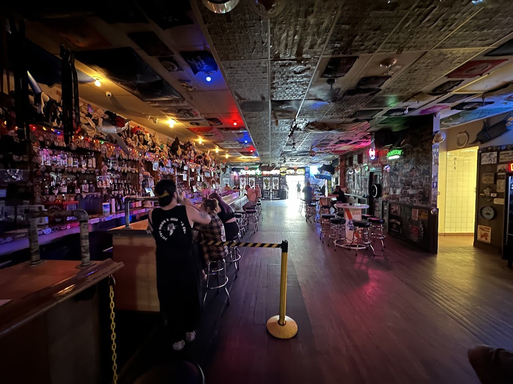 gem image Hogs & Heifers Saloon 8