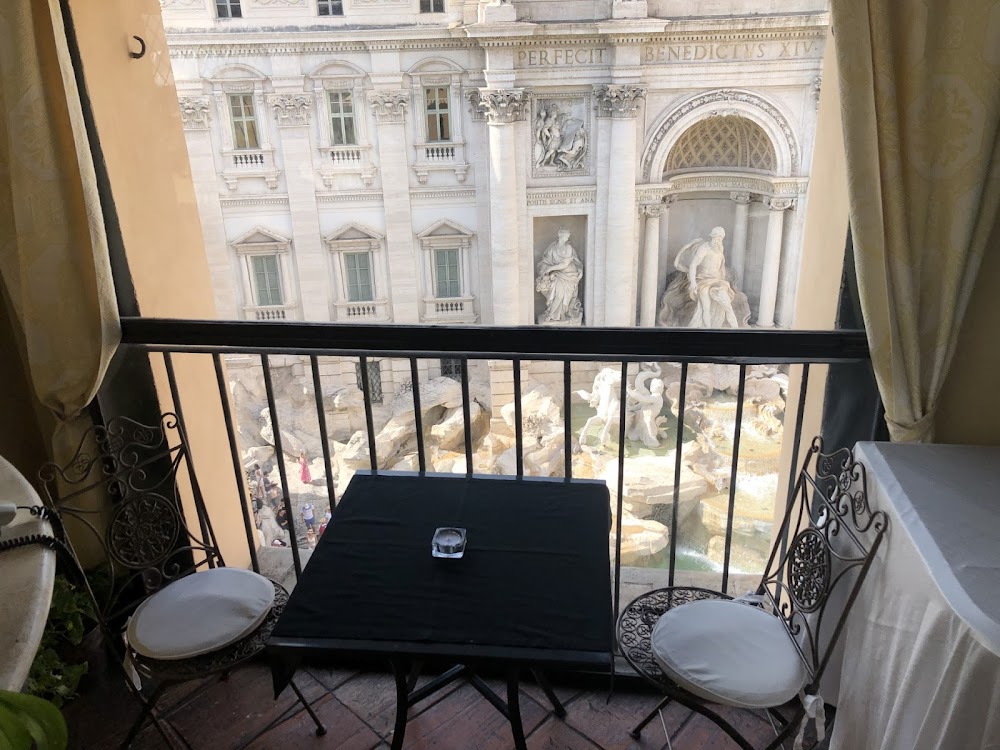 gem image The View Trevi - RoofTop Lounge 10