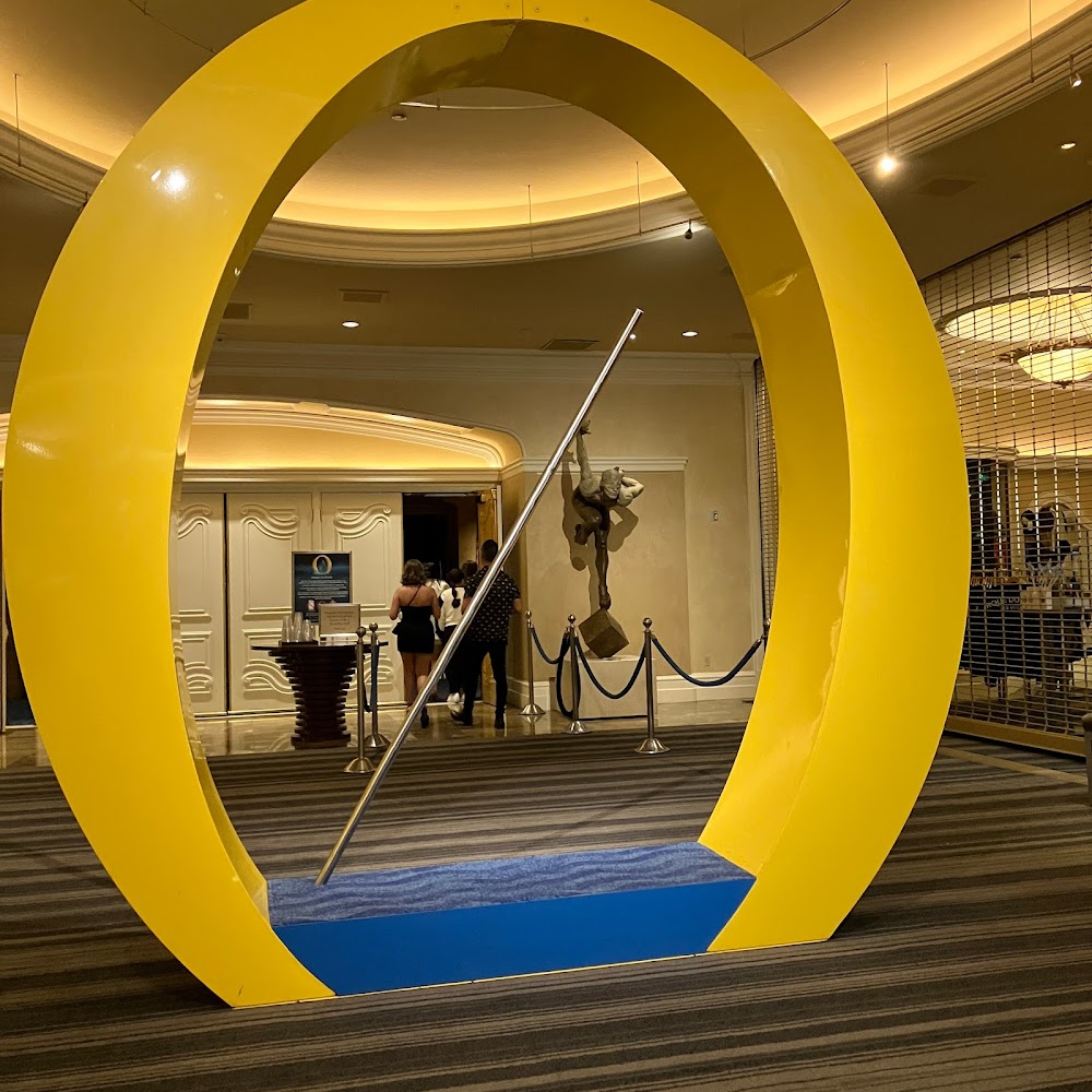 gem image "O" by Cirque du Soleil 6