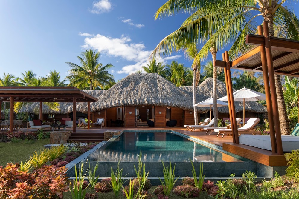 gem image Four Seasons Resort Bora Bora 10