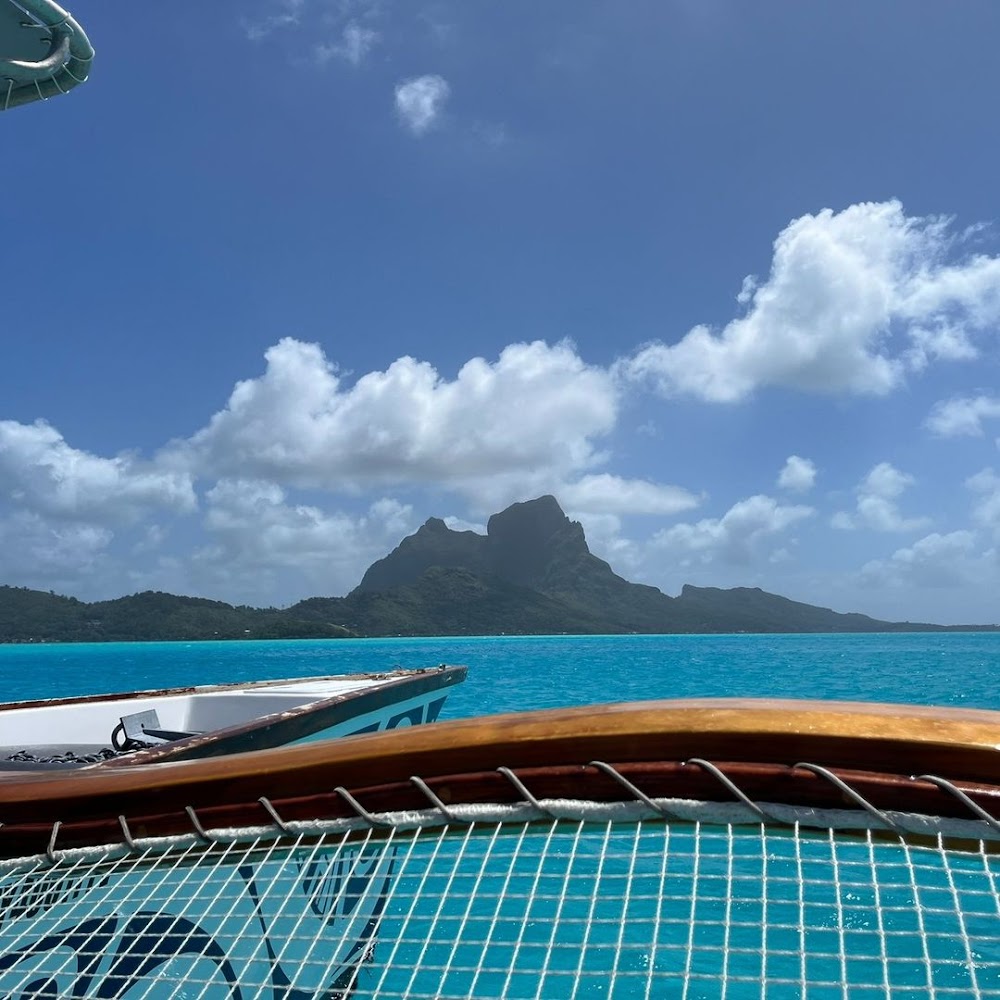 gem image Lagoon Service Bora Bora 6