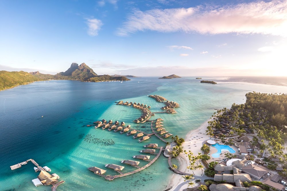 gem image Bora-Bora Pearl Beach Resort & Spa 5