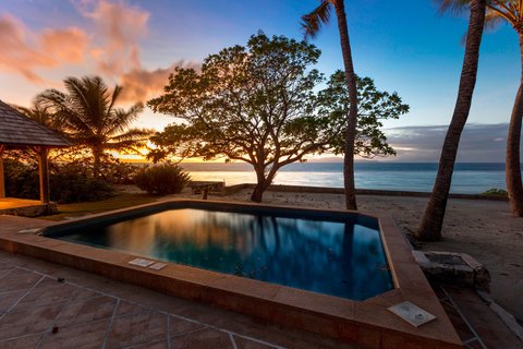 gem image The St. Regis Bora Bora Resort 4