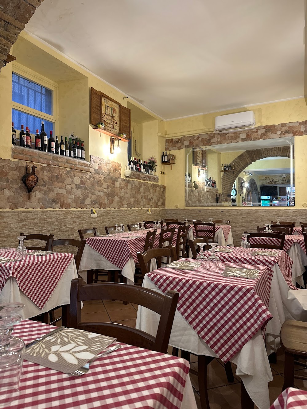 gem image Massimo's Al 39 Restaurant 4