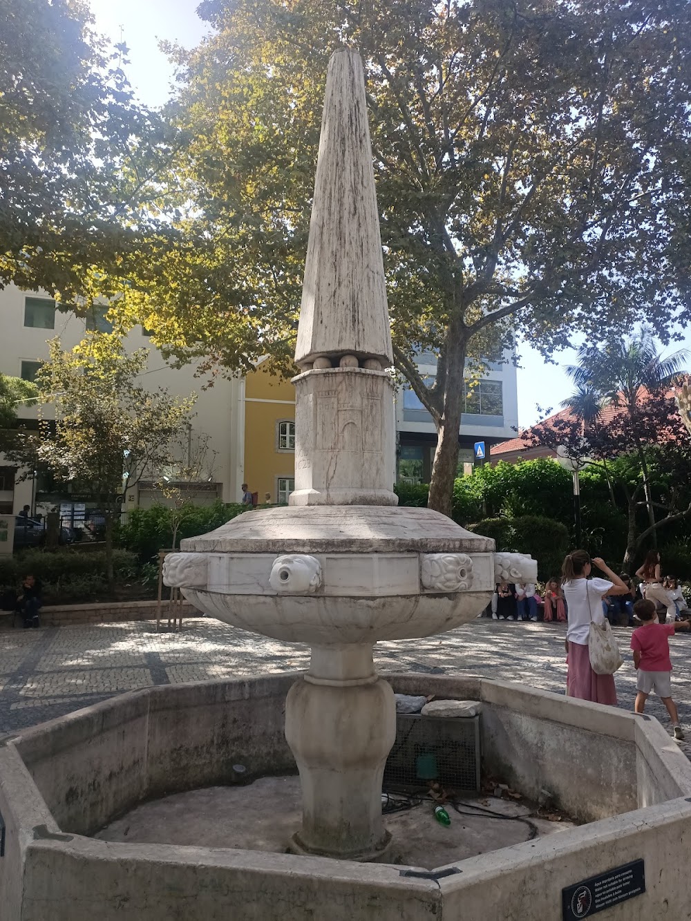 place image Cascais