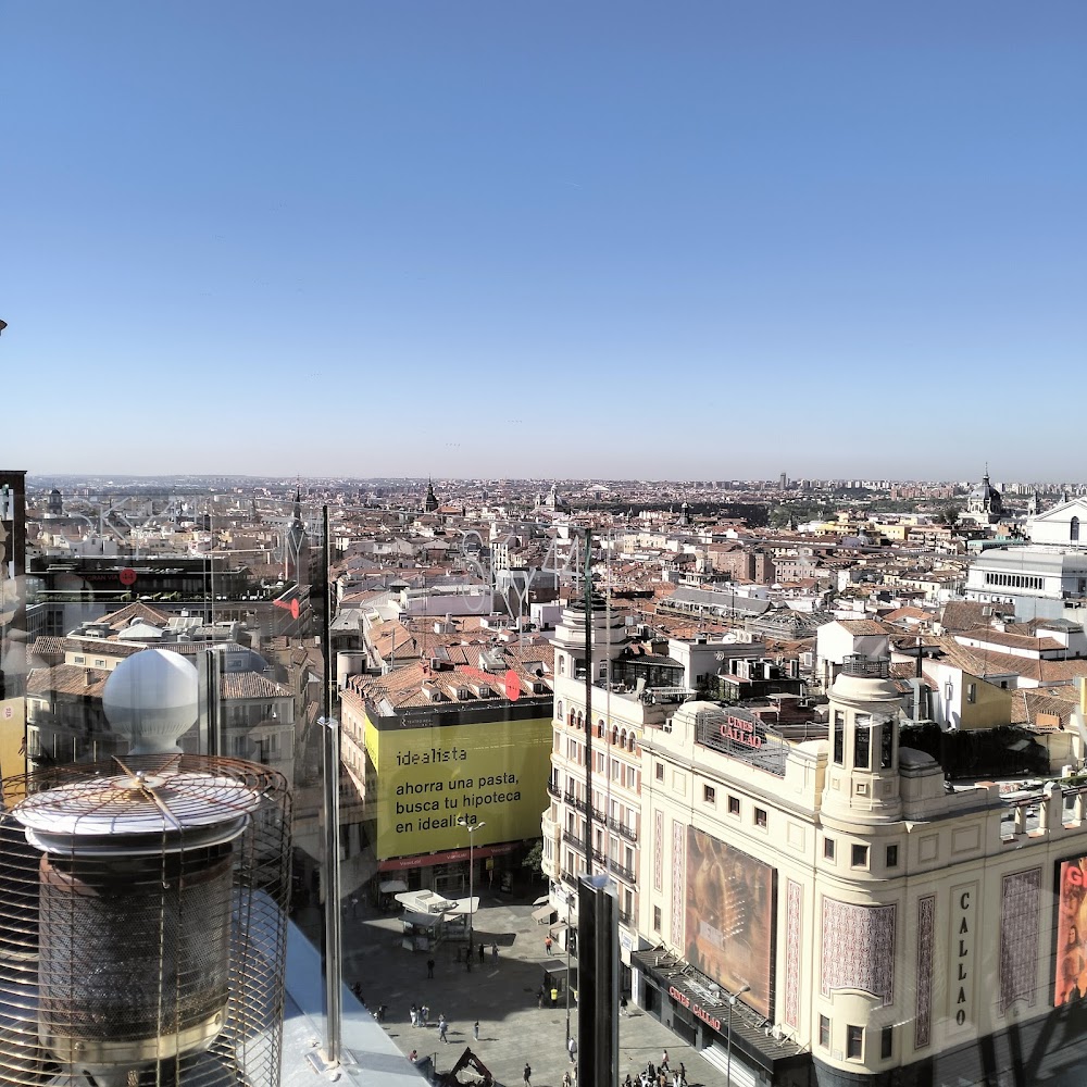 gem image Sky 44 Rooftop Terraza & Bar Madrid 6