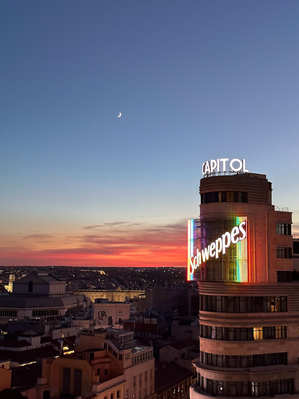 gem image Sky 44 Rooftop Terraza & Bar Madrid 2