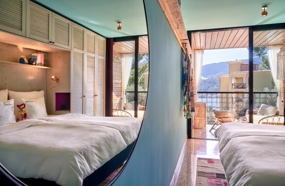 gem image Bikini Island & Mountain Hotels 9