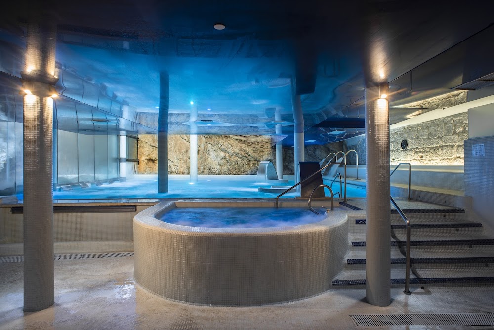 gem image Hotel Balneario de la Hermida 4
