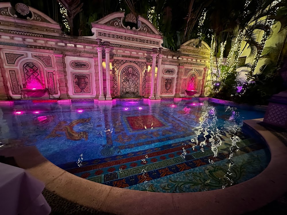 gem image Gianni's At The Former Versace Mansion 4