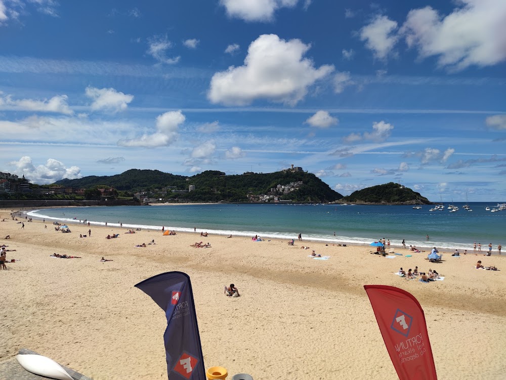 gem image Beach of La Concha 9