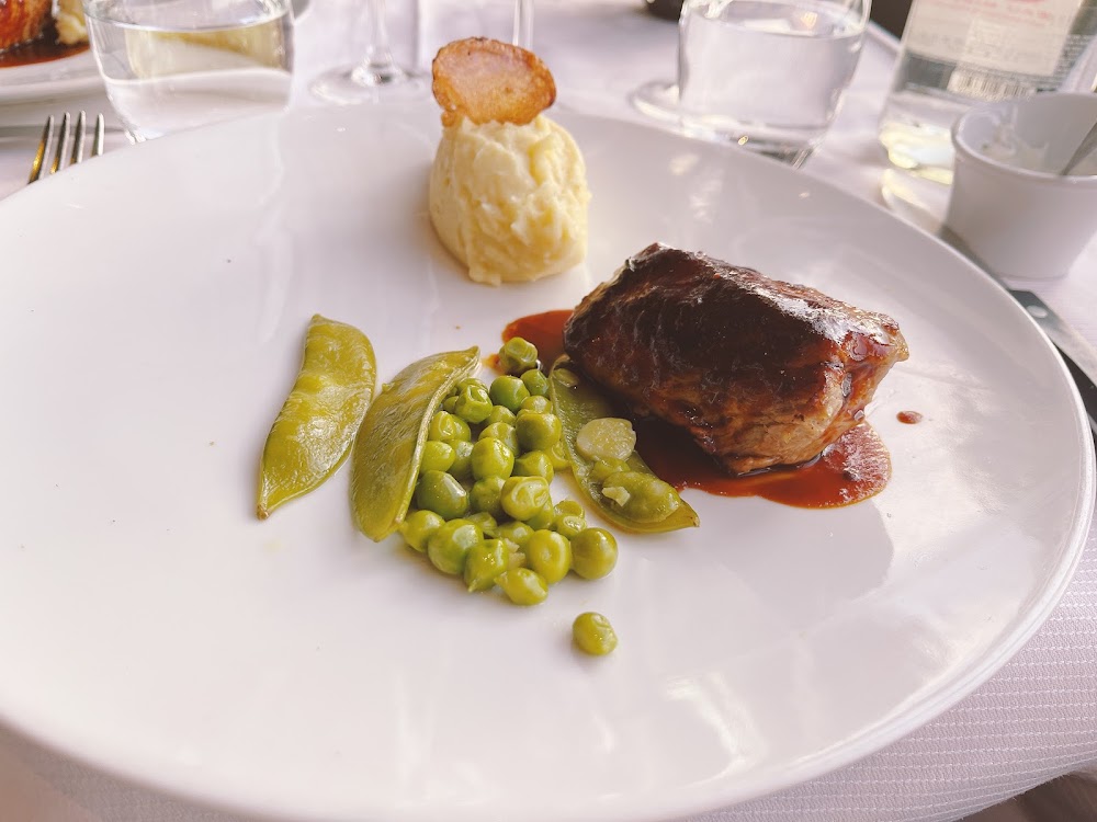 gem image Le Ciel de Paris Restaurant 4