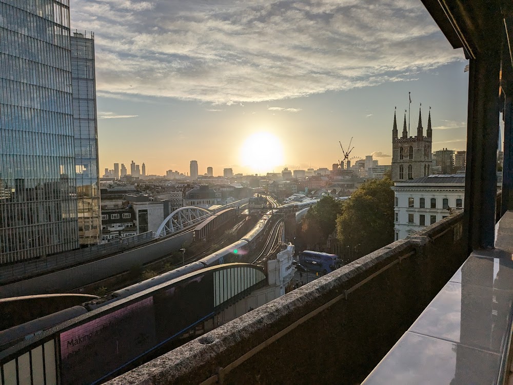gem image London Bridge Rooftop Bar 7