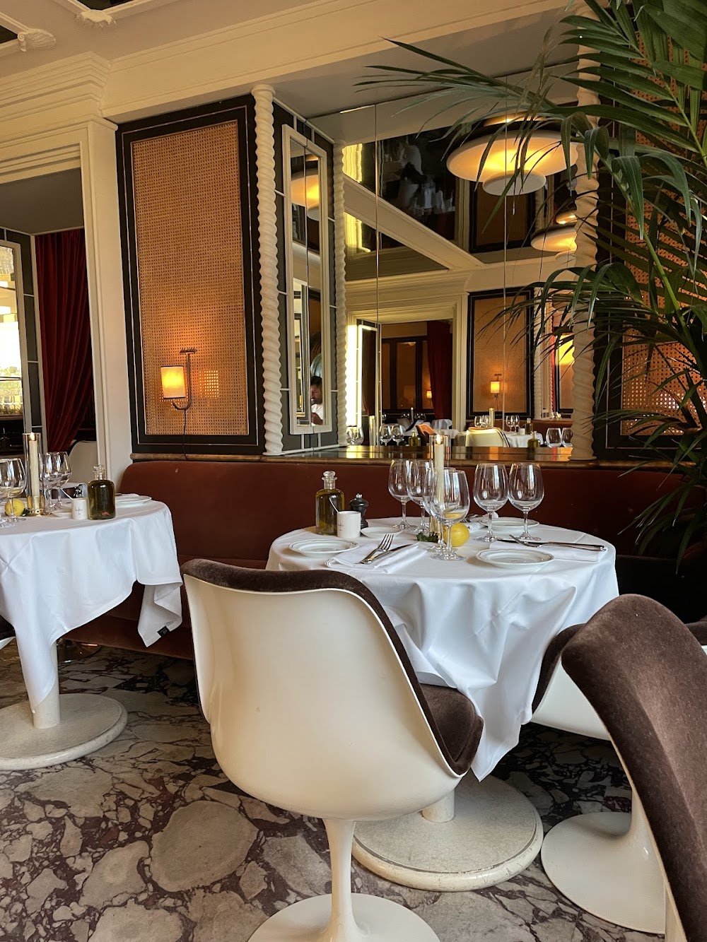 gem image Loulou Restaurant Paris 6