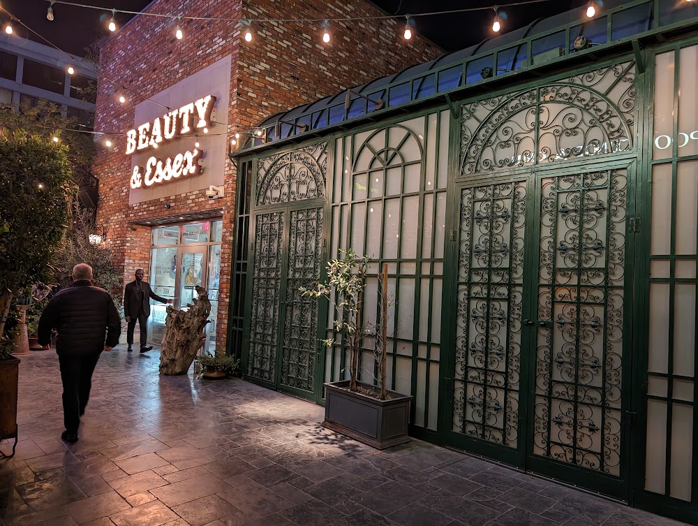 gem image Beauty & Essex 6
