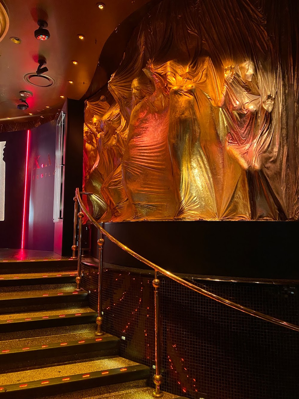 gem image XS Nightclub 7