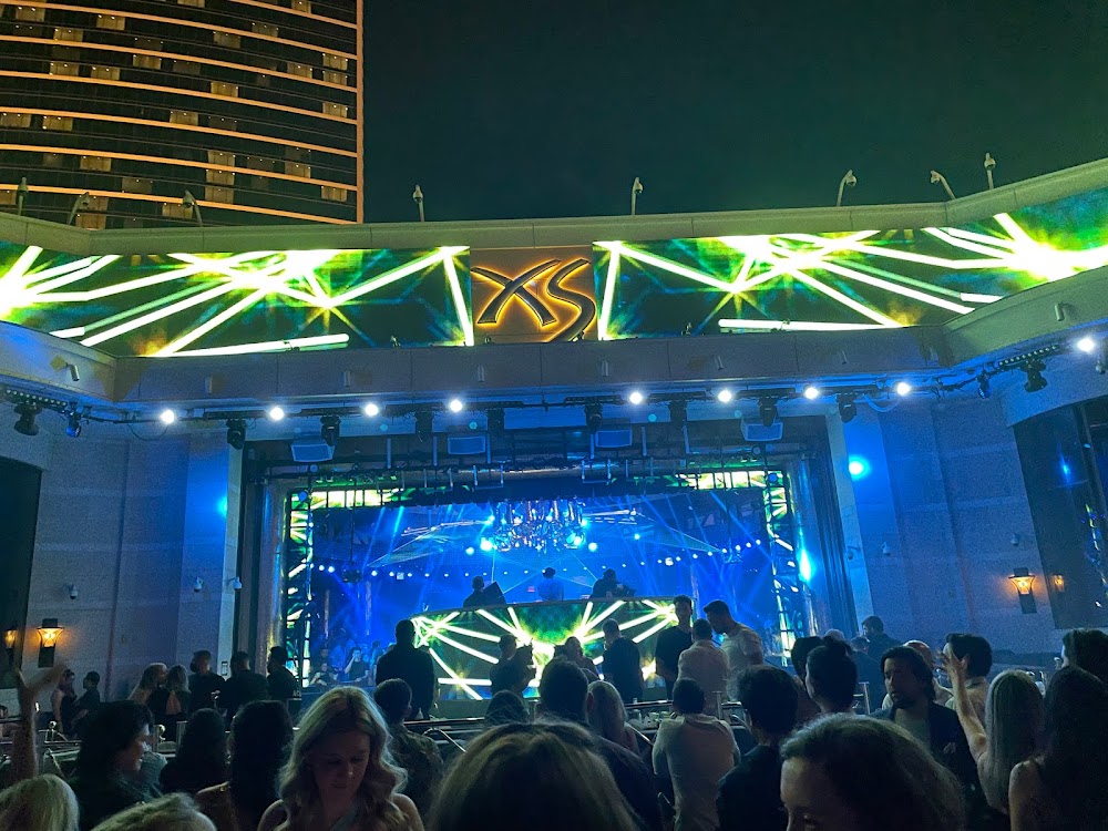 gem image XS Nightclub 6