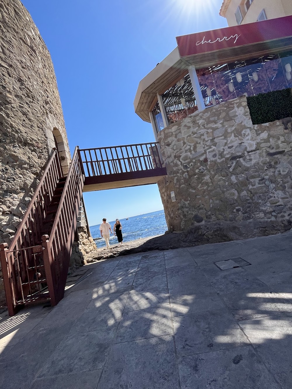 place image Plage des Canoubiers