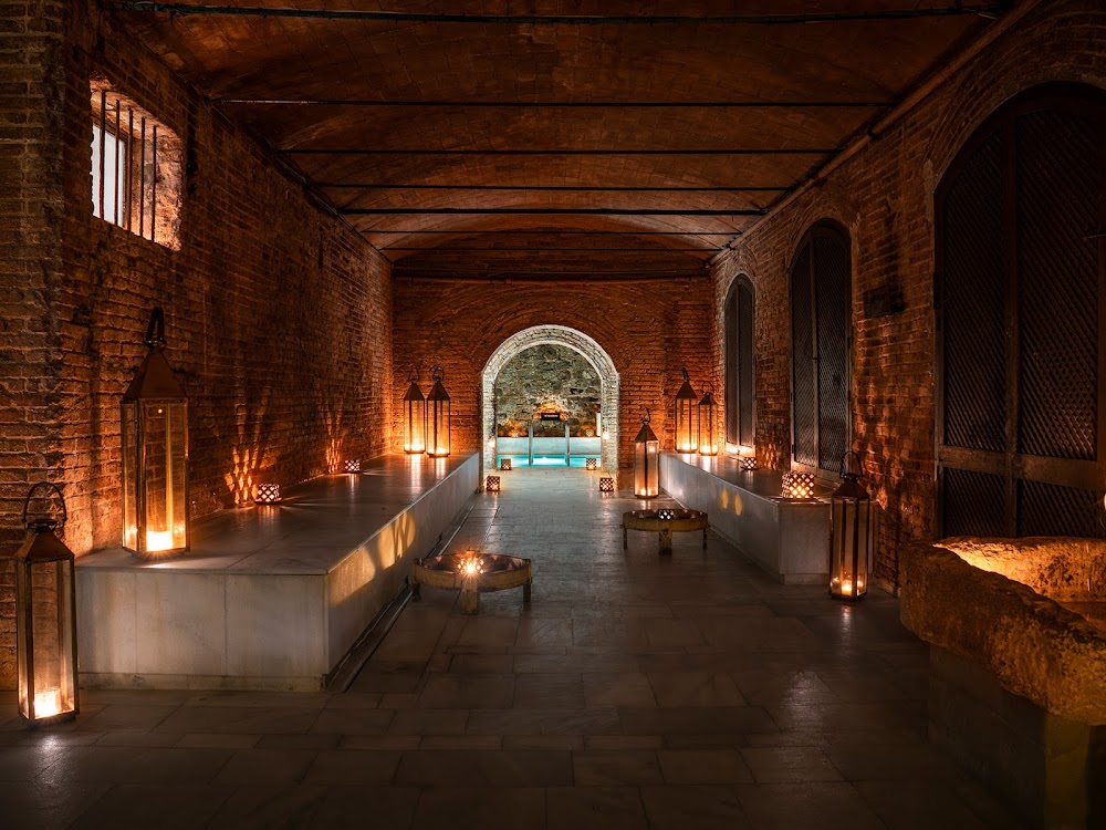 gem image AIRE Ancient Baths London 5
