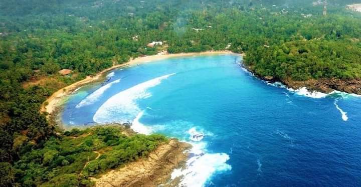 gem image Hiriketiya Beach 10