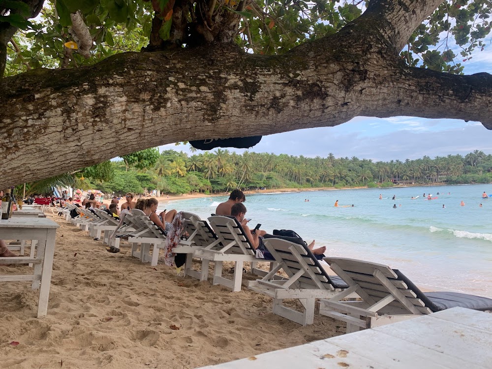 place image Hiriketiya Beach