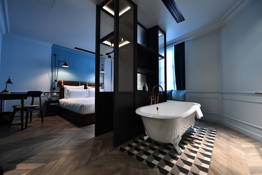 gem image The Hoxton, Paris 8