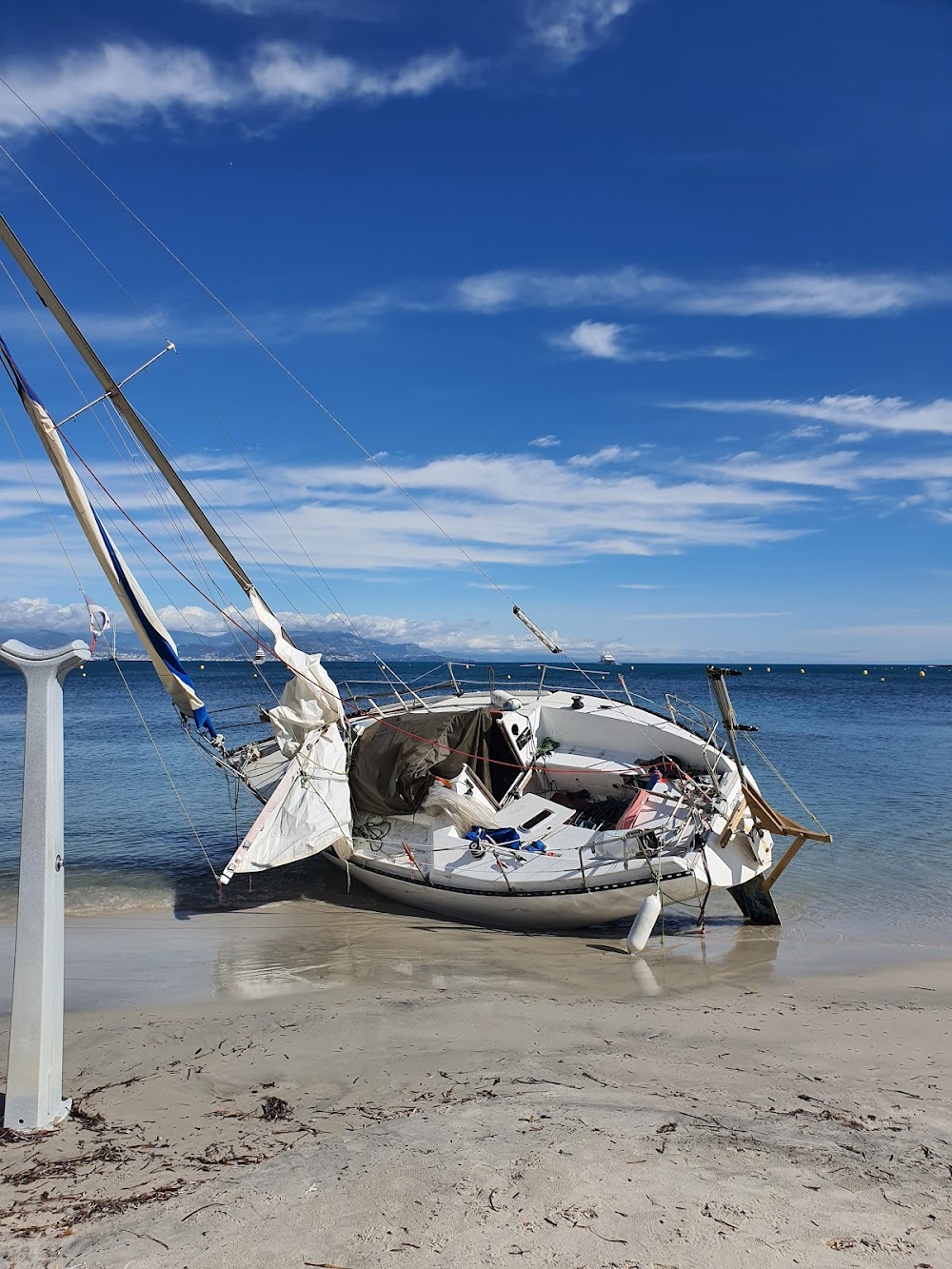 gem image Salis beach 2