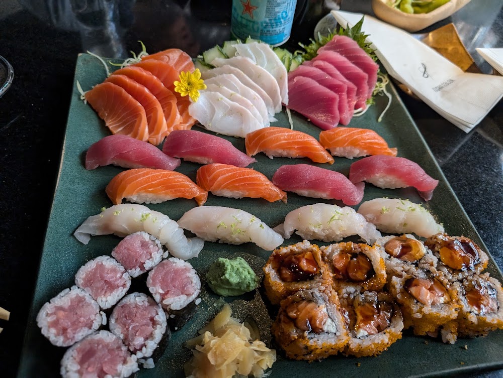 gem image Sushi Leblon 8