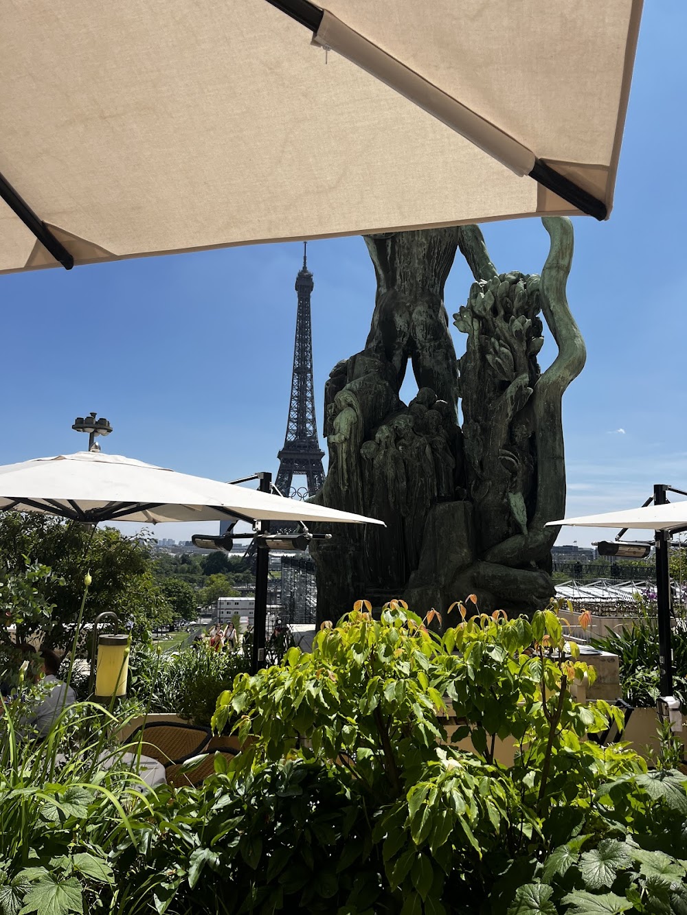 gem image Girafe Restaurant 2