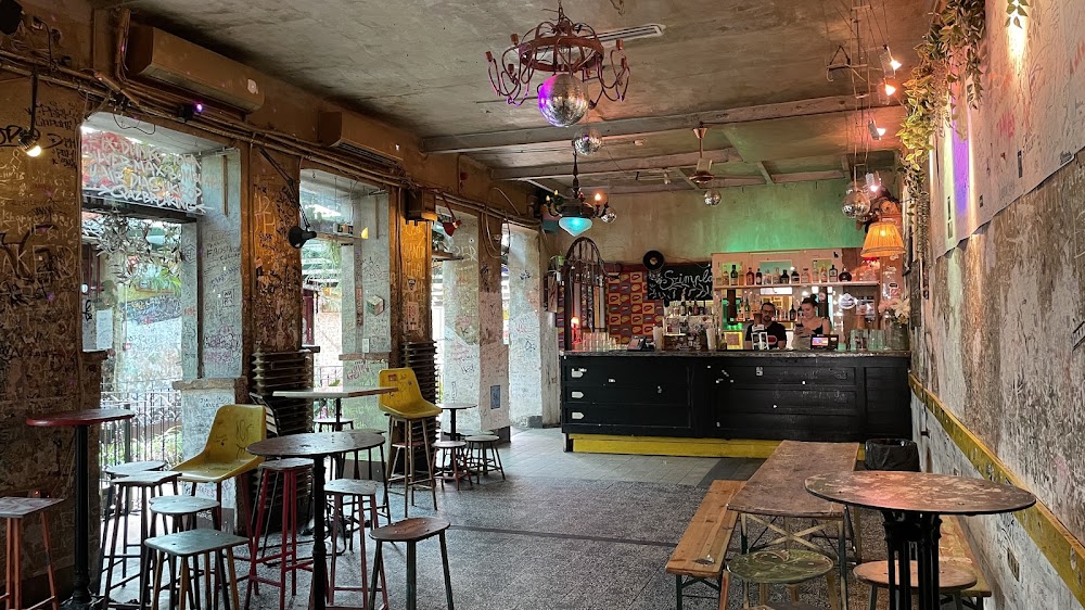 gem image Ruin Bars Budapest 10