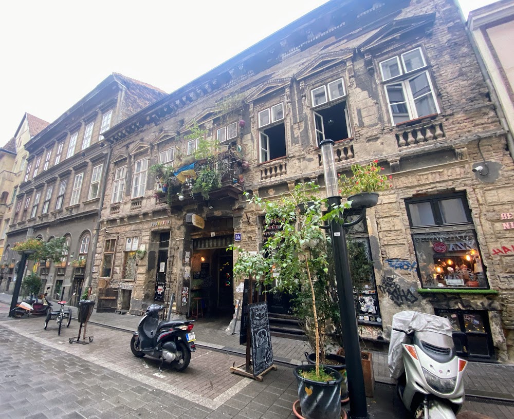 gem image Ruin Bars Budapest 3