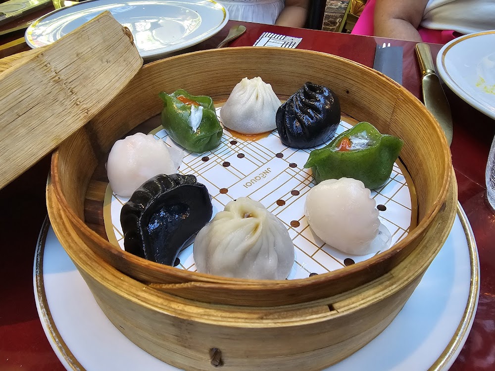 gem image JNcQUOI Asia 6