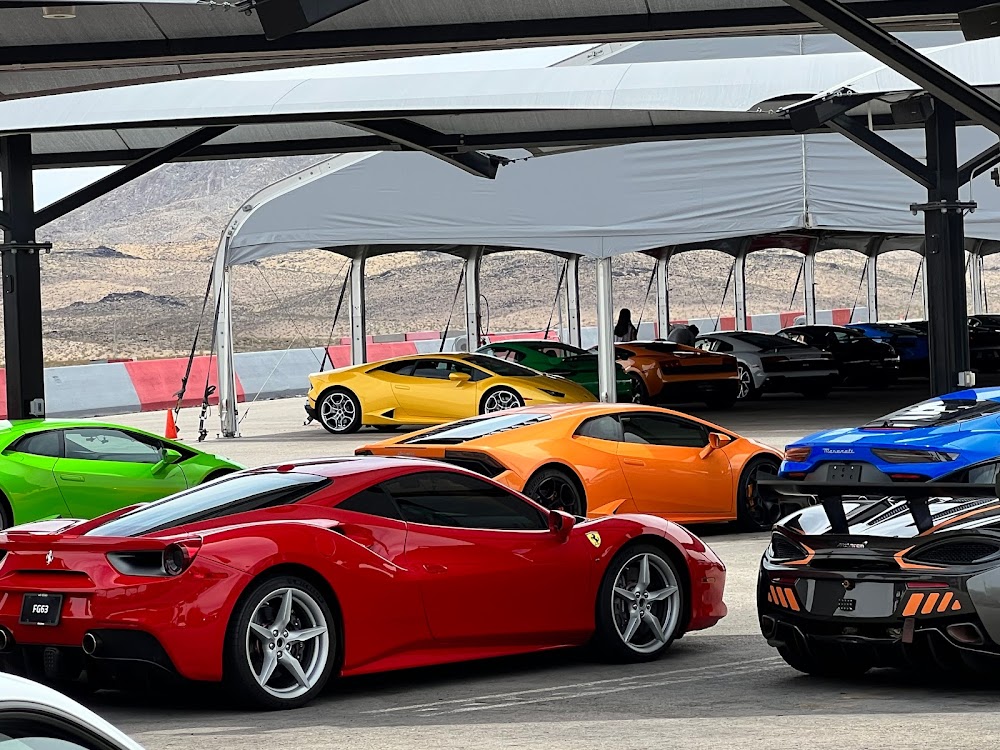 gem image Speed Vegas - Drive Supercars, Go-Karts, and Off-Road 6