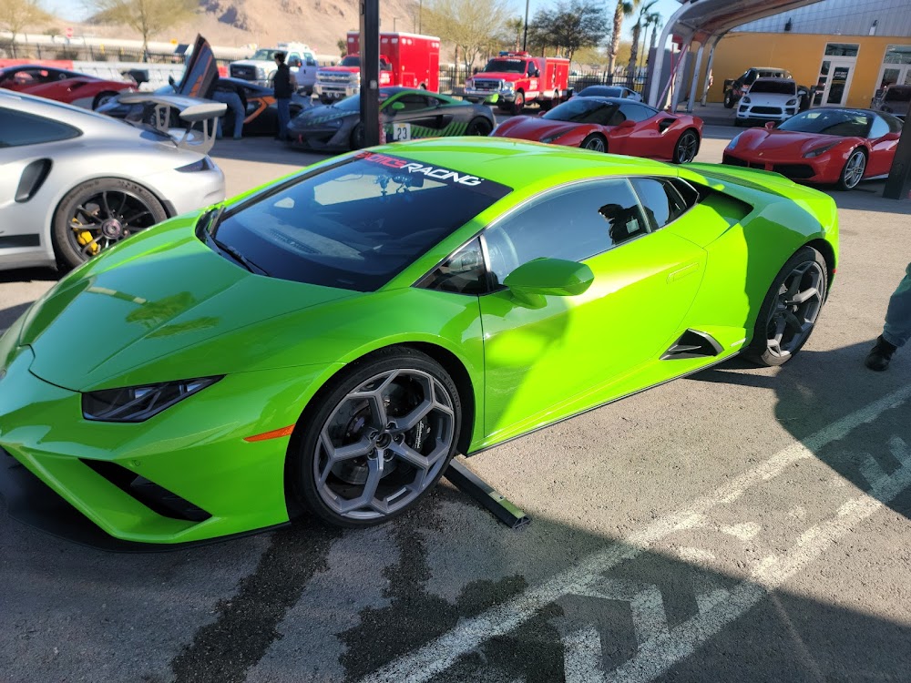 gem image Speed Vegas - Drive Supercars, Go-Karts, and Off-Road 4