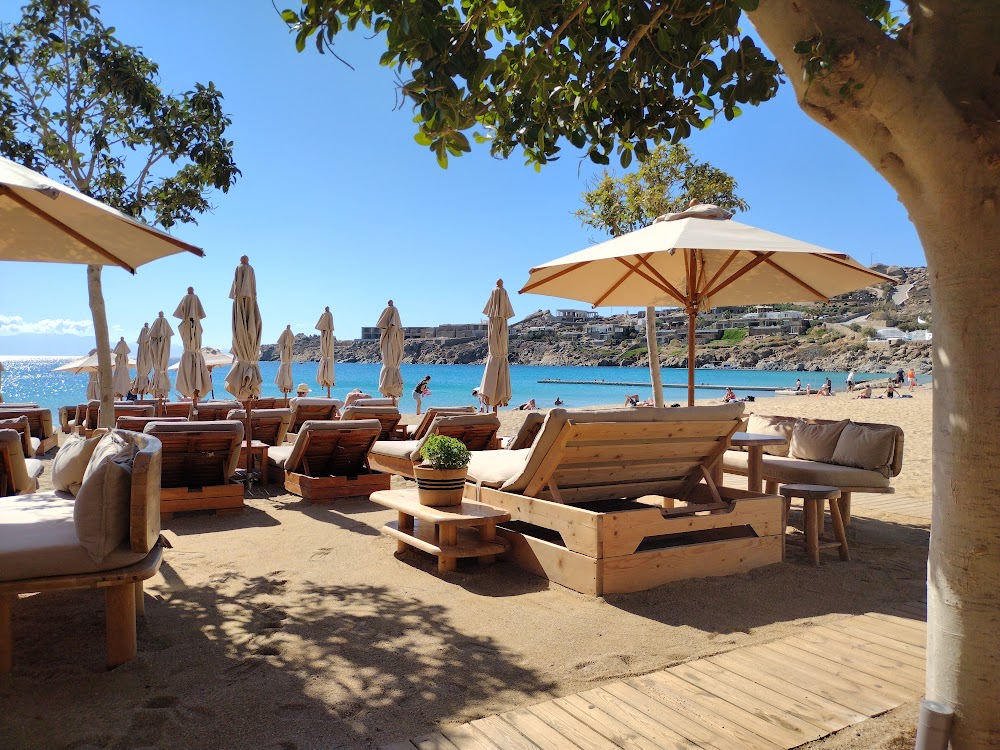 gem image Super Paradise Beach Club 9