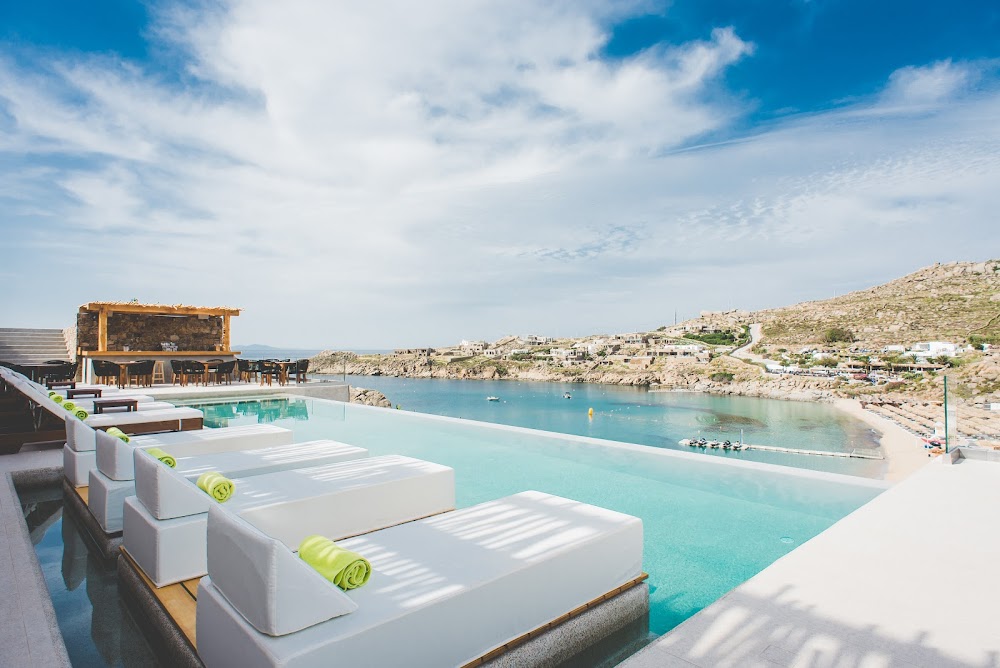 gem image Super Paradise Beach Club 5