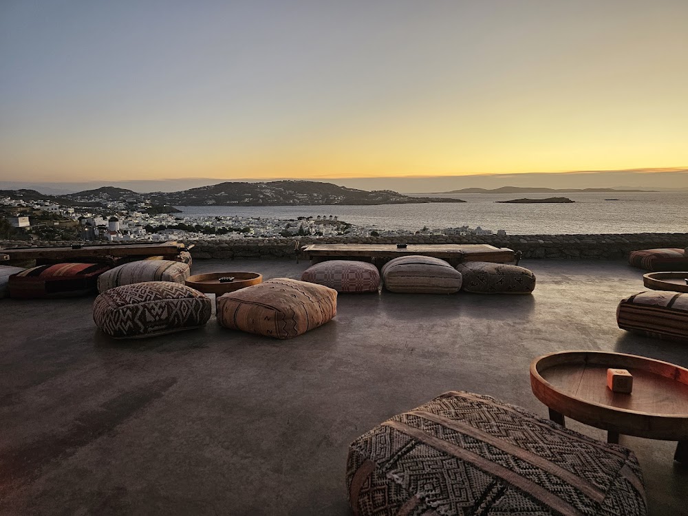 gem image 180º Sunset Bar 8