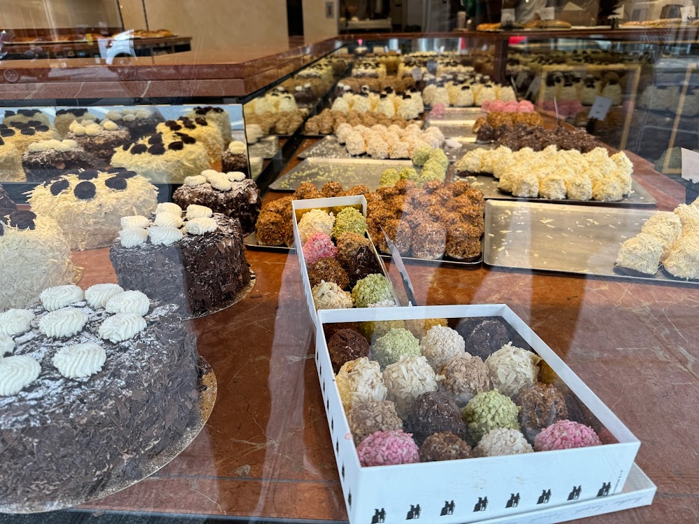 gem image Aux Merveilleux de Fred 8